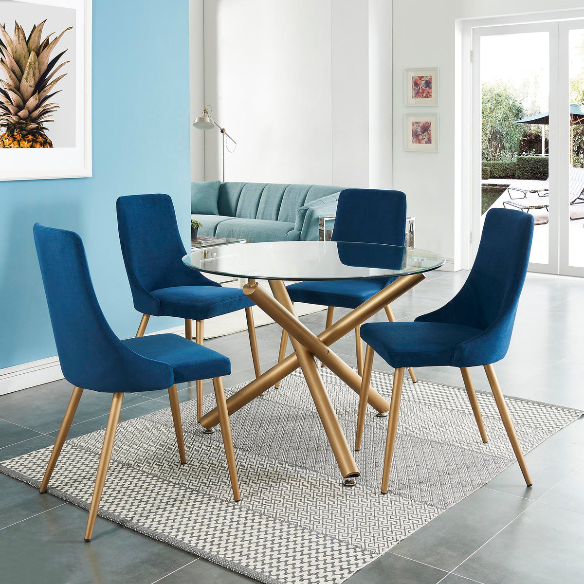 Carmilla Round Dining Table, 40″ (Aged Gold)