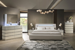 Purich Queen Bedroom Set