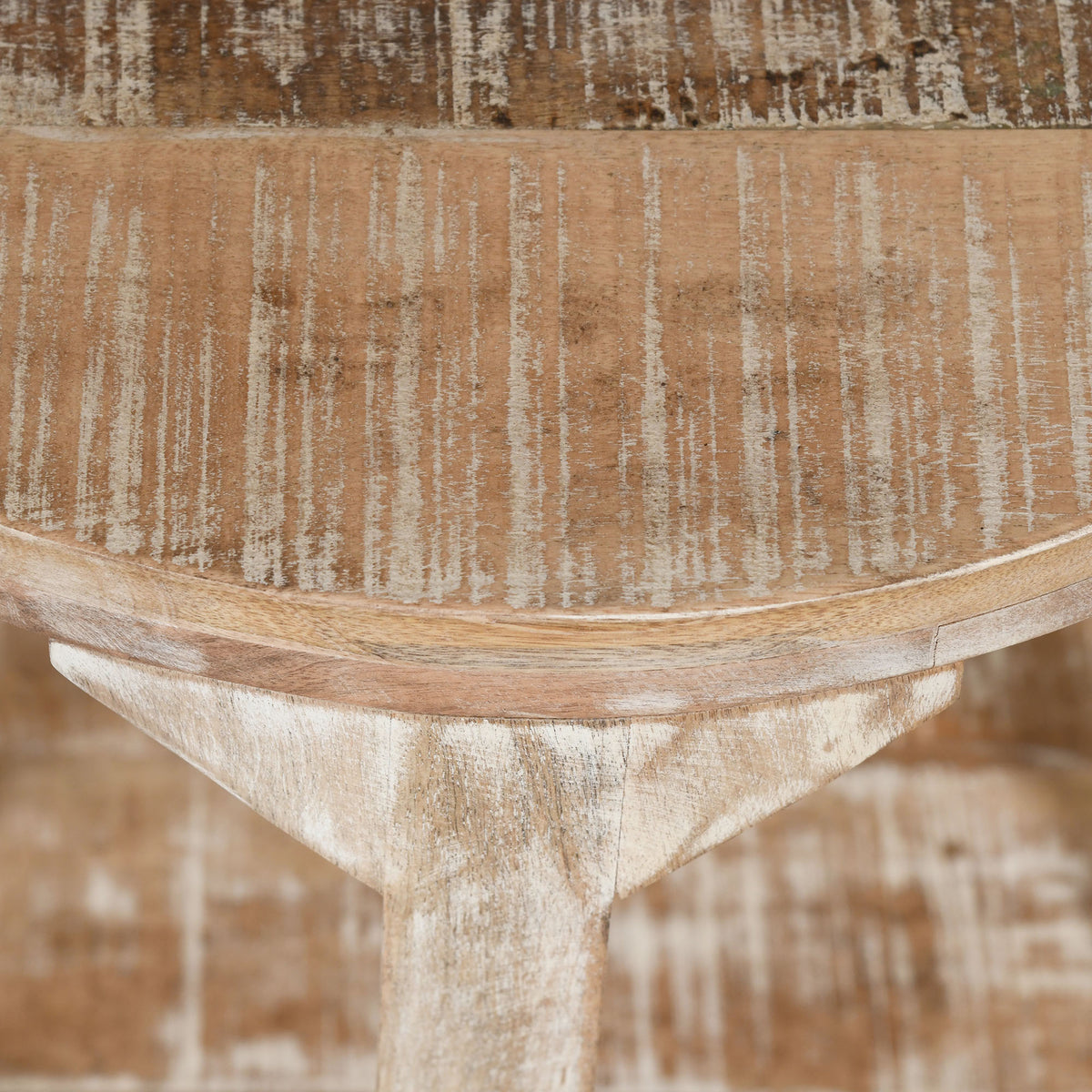 Avni Round Accent Table (Distressed Natural)