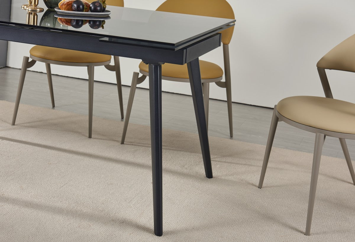 Makena Ext. Dining Table (Black)