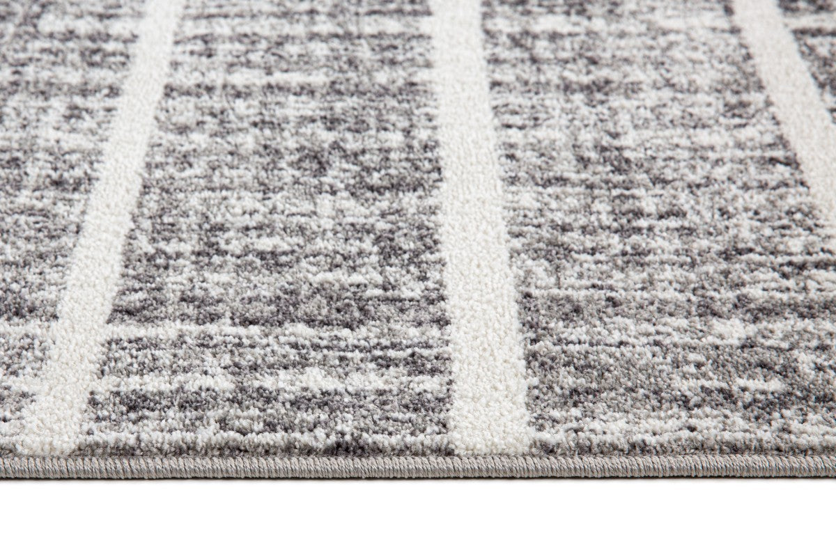 Julien 8 x 11 Area Rug (White/Silver)