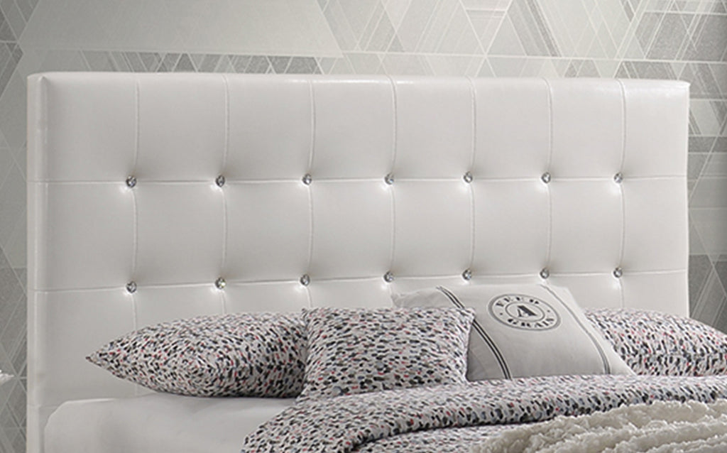 Glare Queen Size Bed in White PU