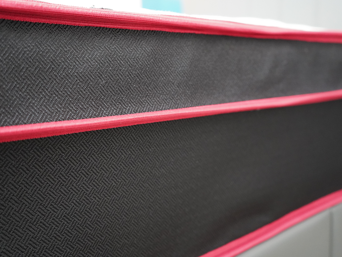 Alora Berlin mattress side