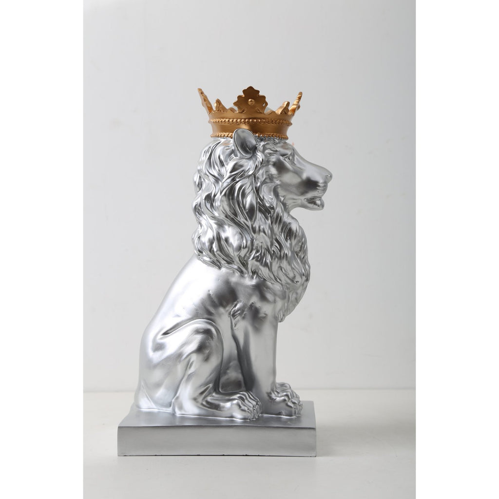 Royal Lion Statue