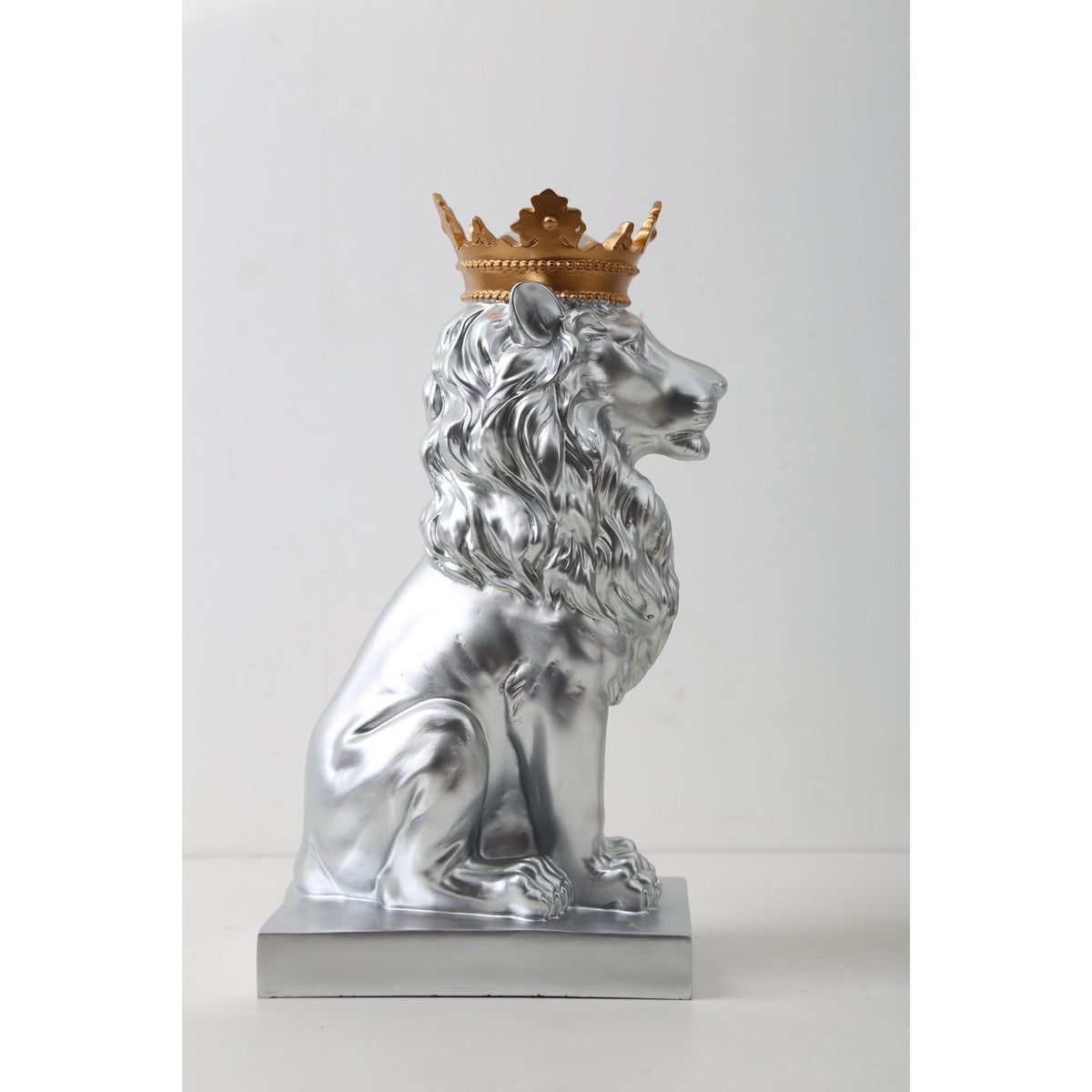 Royal Lion Statue