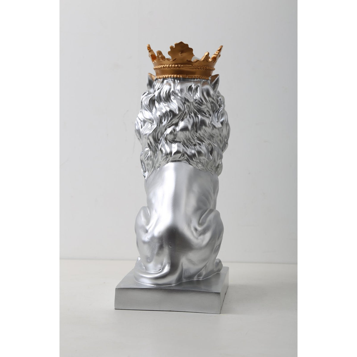 Royal Lion Statue