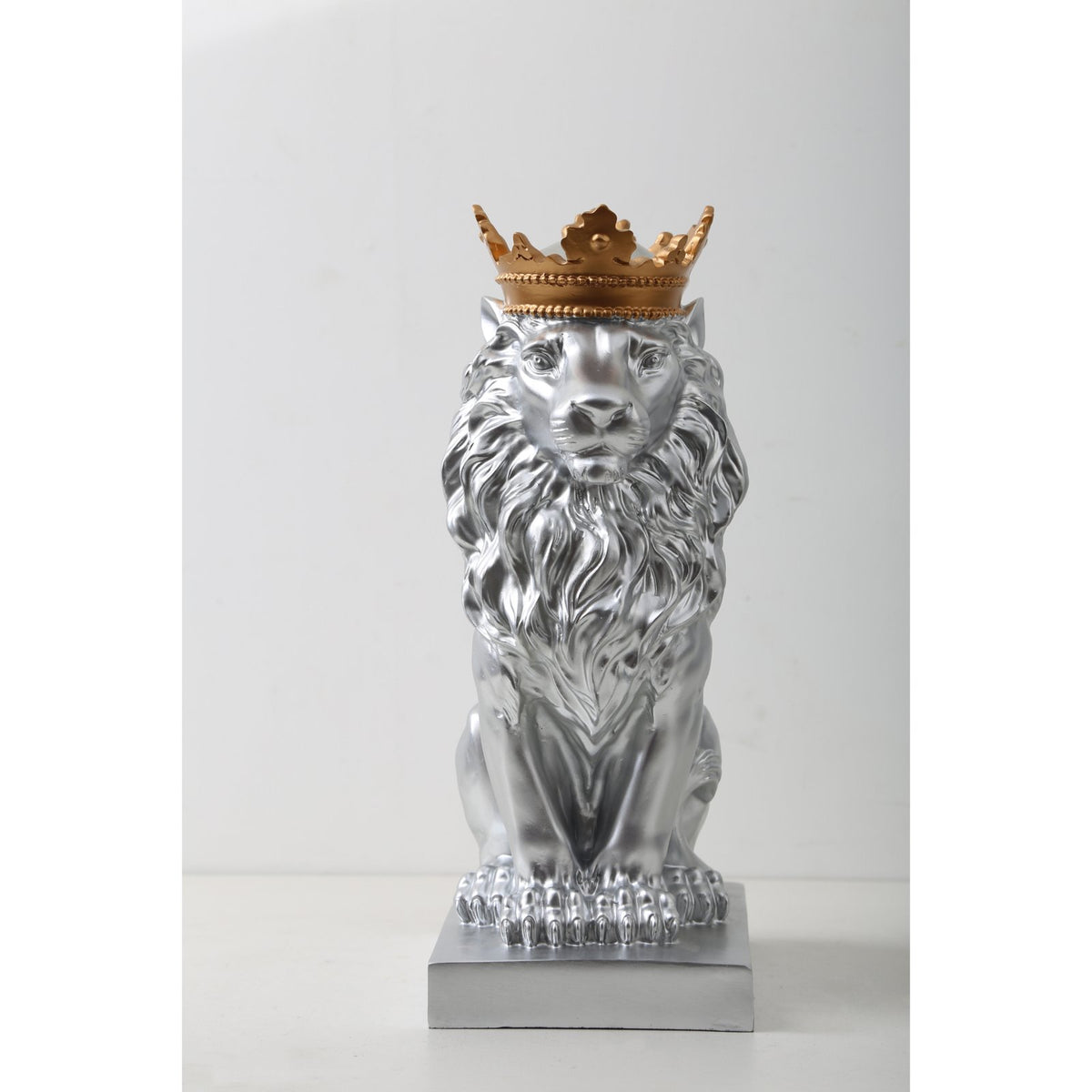 Royal Lion Statue