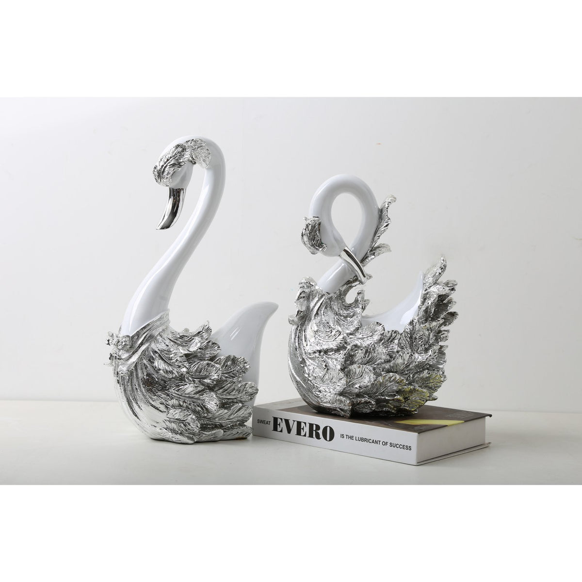 Divine Swans – Set of 2