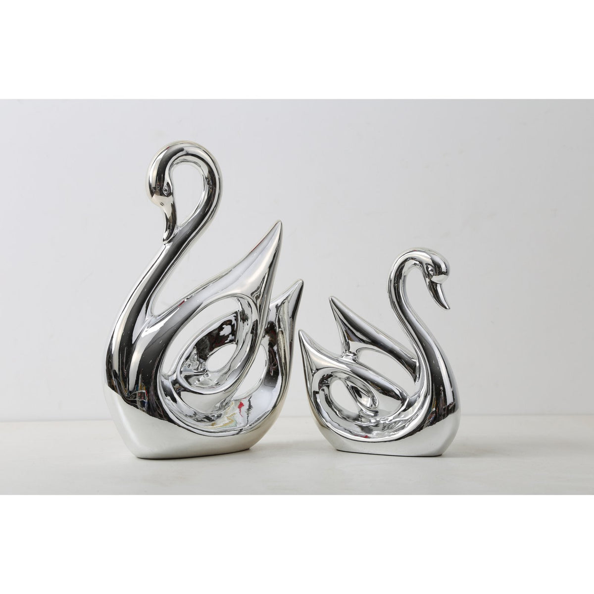 Swans Statues – Set of 2 (Same Colour)