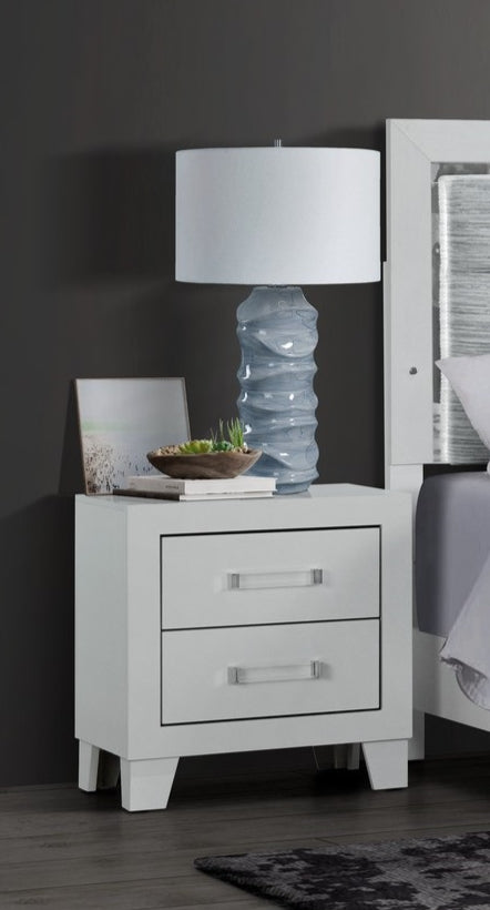 Luccia-White Nightstand